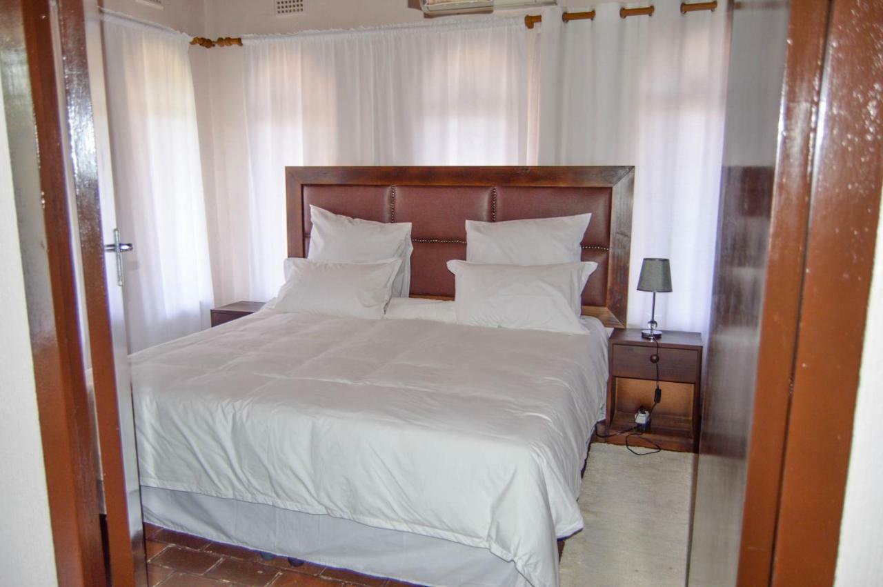 Emangunini Guest House Richards Bay Kültér fotó